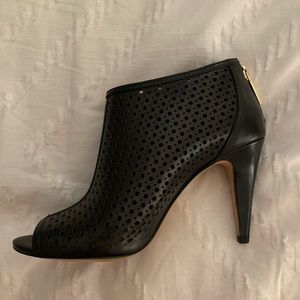 Banana Republic. Black heels. Size 7.5.